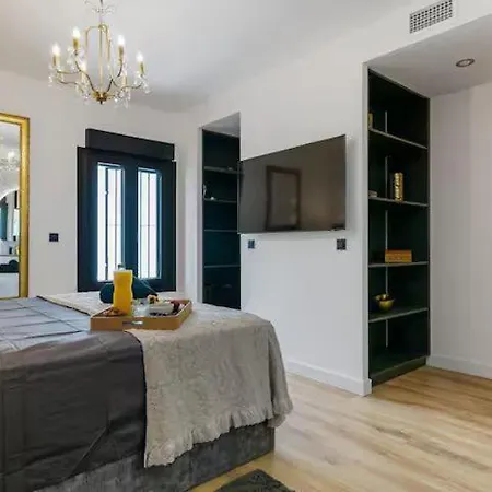 Luxury - 2 * Malaga